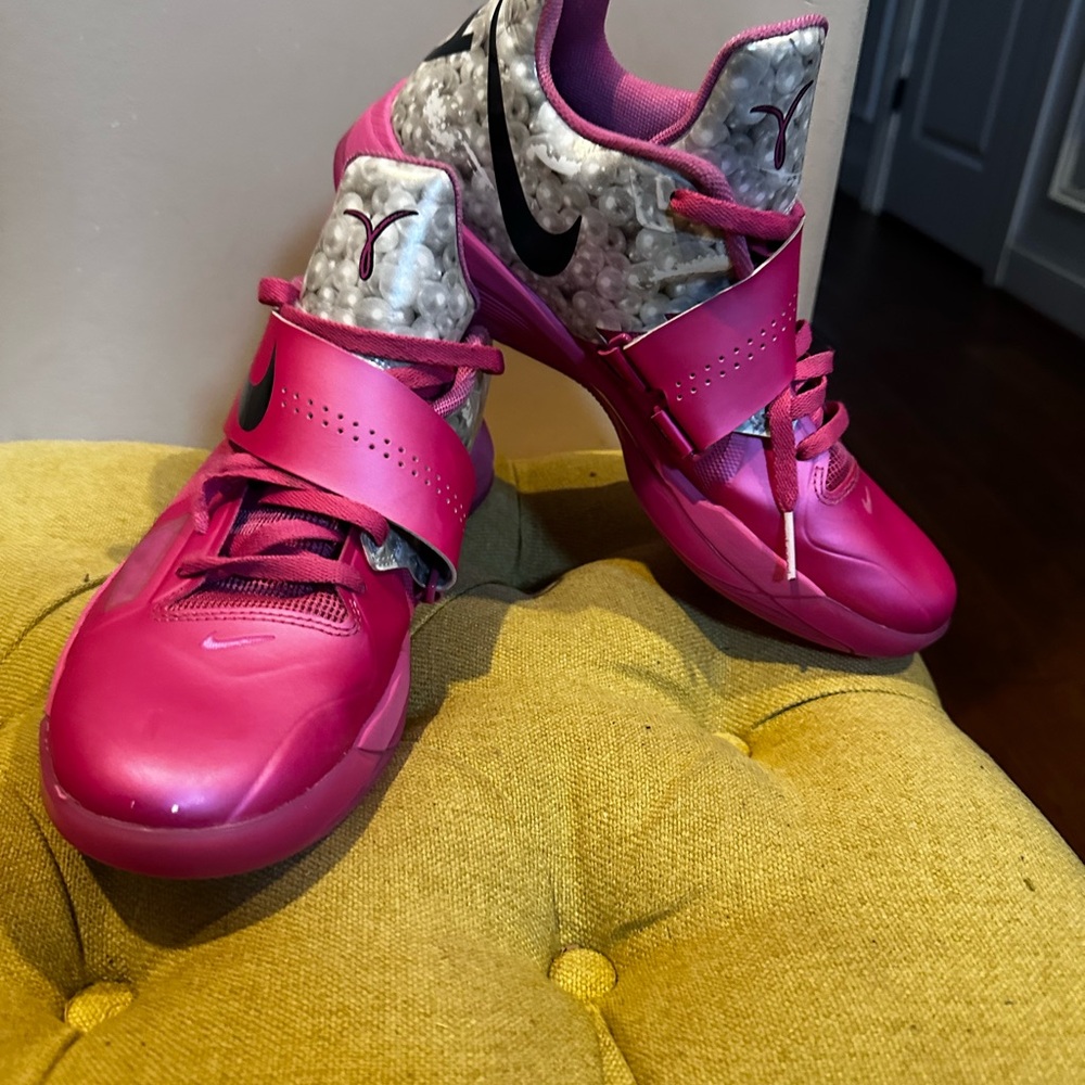 Nike KD4 aunt pearls hardly worn with box